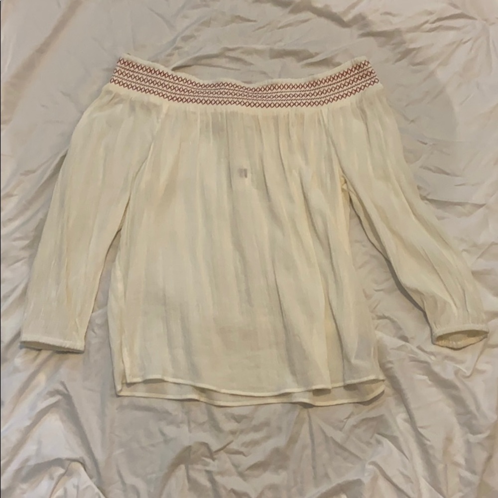 Gap white flowy off the shoulder shirt